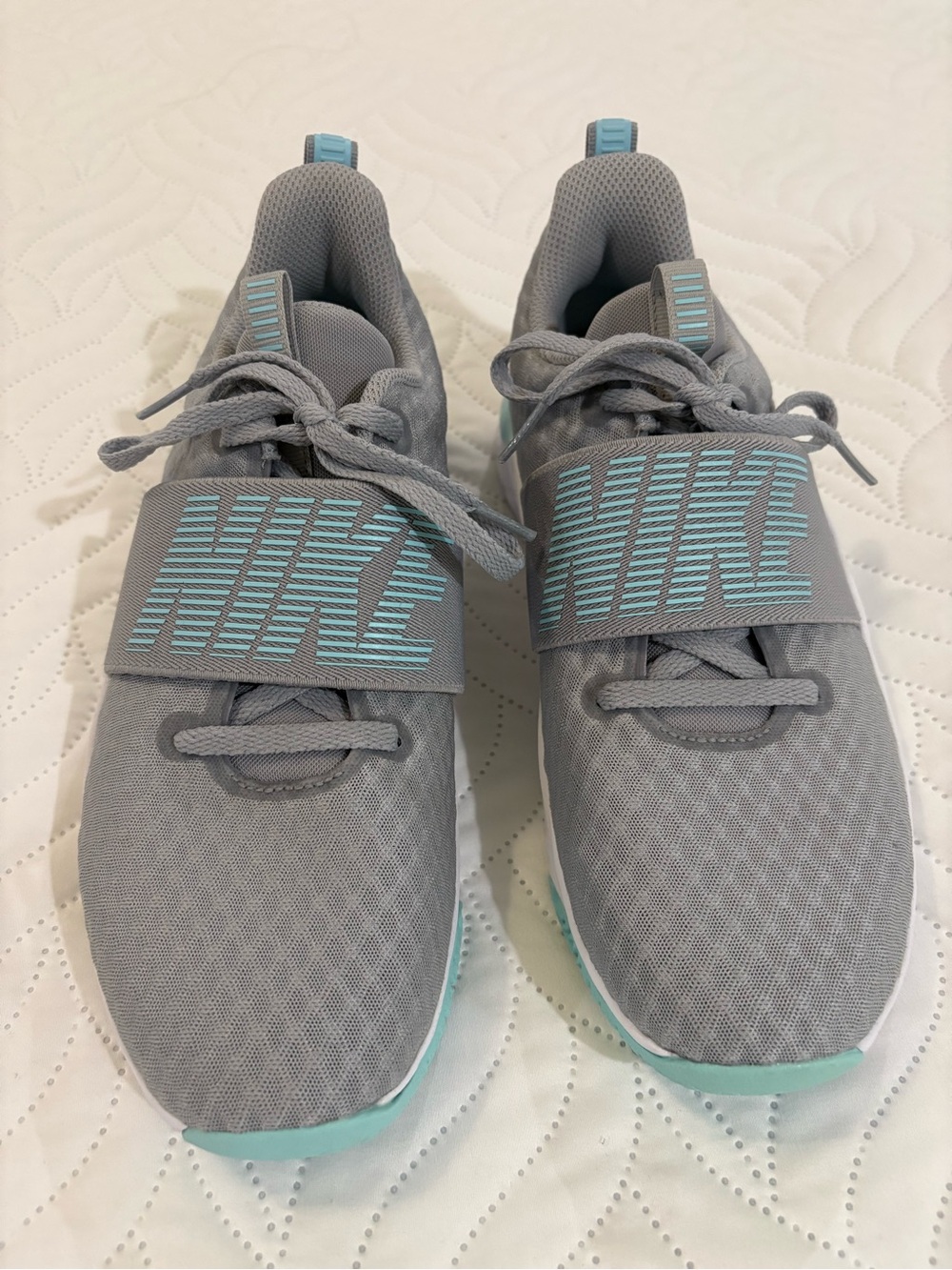 Women’s Nike Renew Training Sneakers Gray Blue Size 8